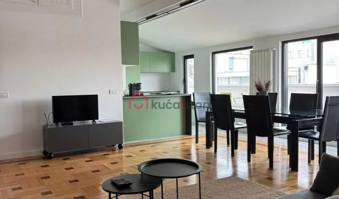 Petosoban stan | 4zida