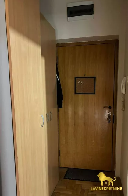 ROMANIJSKA | 4zida.rs