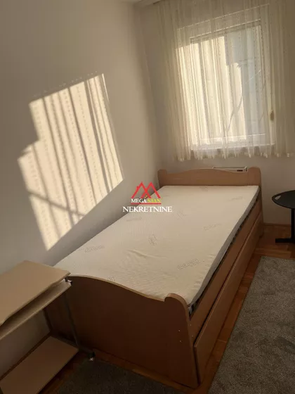 Lasla Gala | 4zida.rs