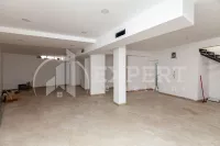 Lokal | 4zida