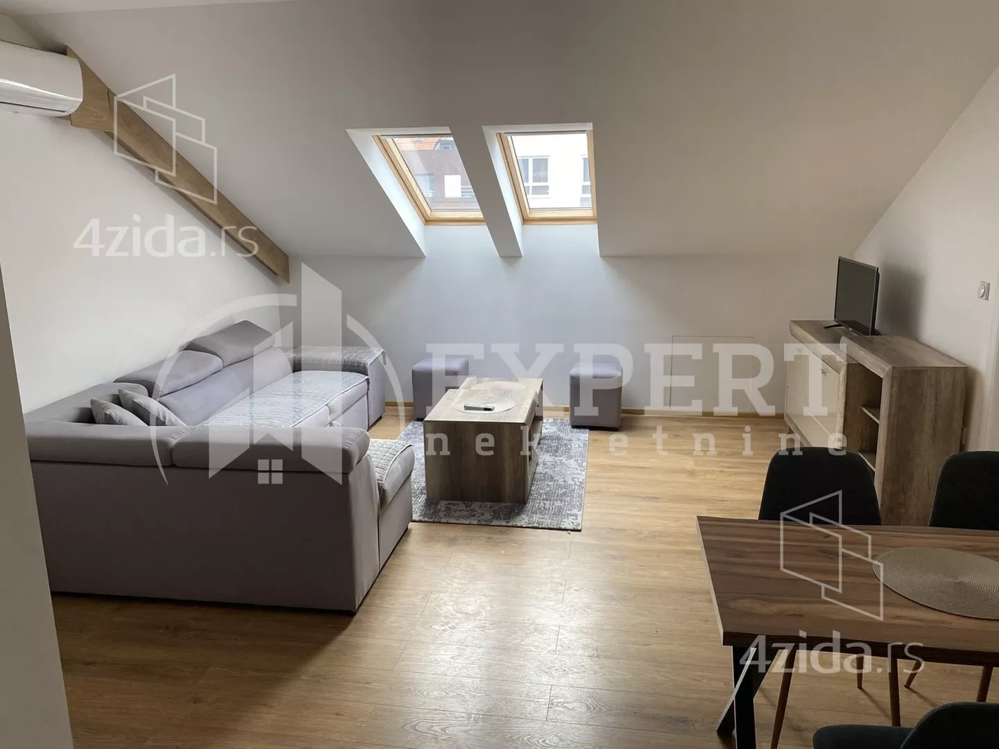 Dvoiposoban stan | 4zida