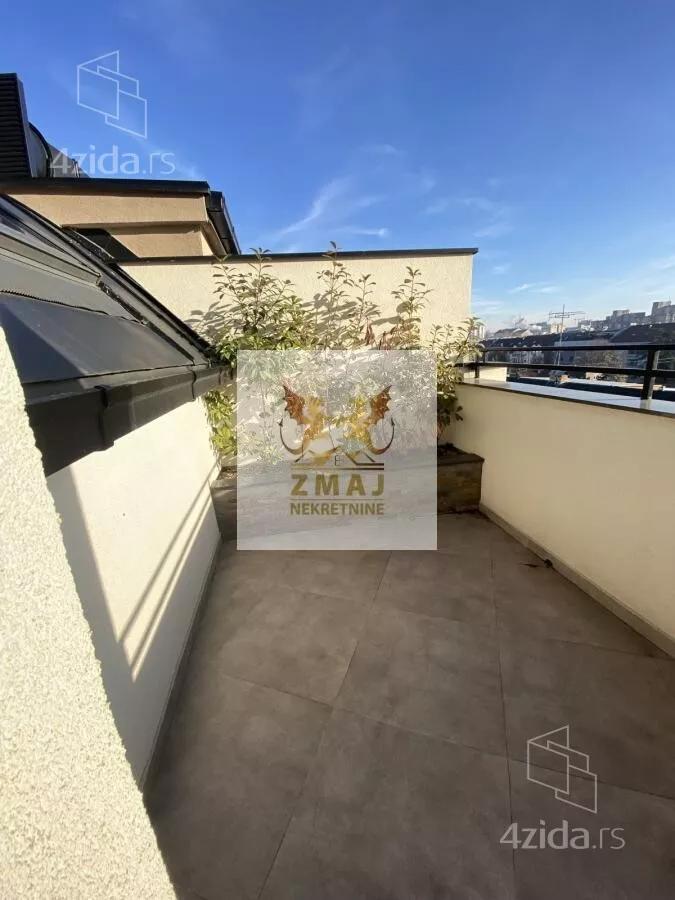 Troiposoban stan | 4zida