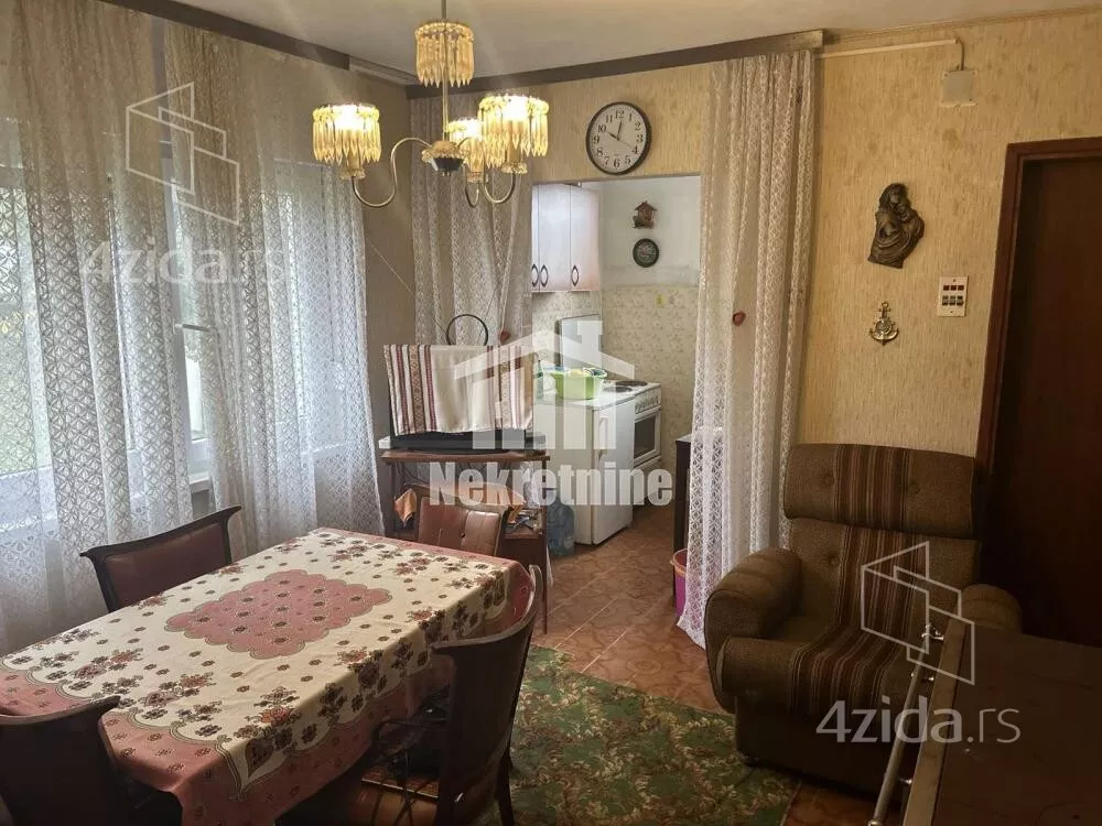 3-etažna kuća | 4zida