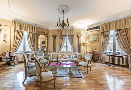 Cara Dušana | 4zida.rs