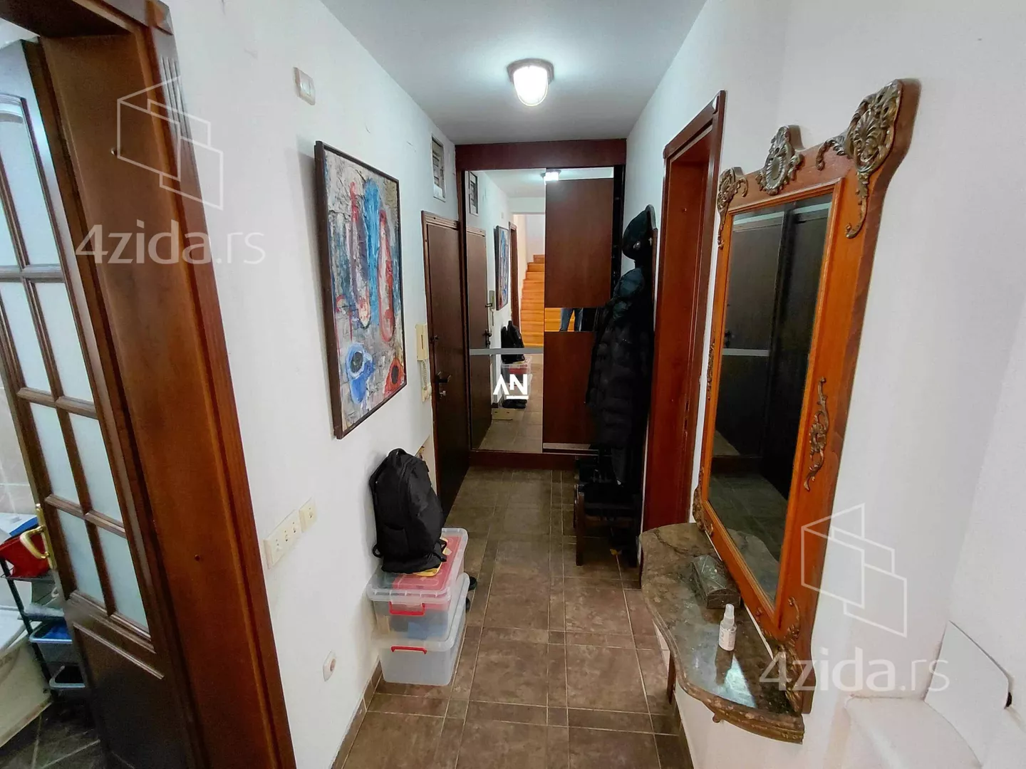 Petosoban stan | 4zida