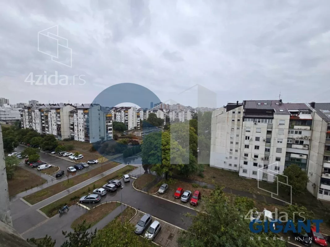 Petosoban stan | 4zida