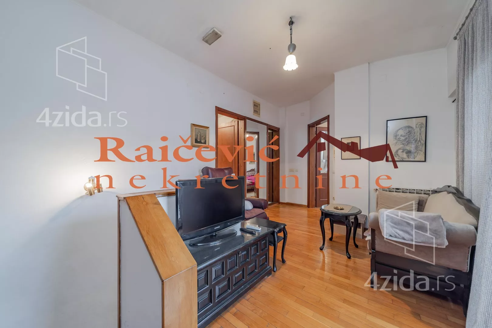 Petosoban stan | 4zida