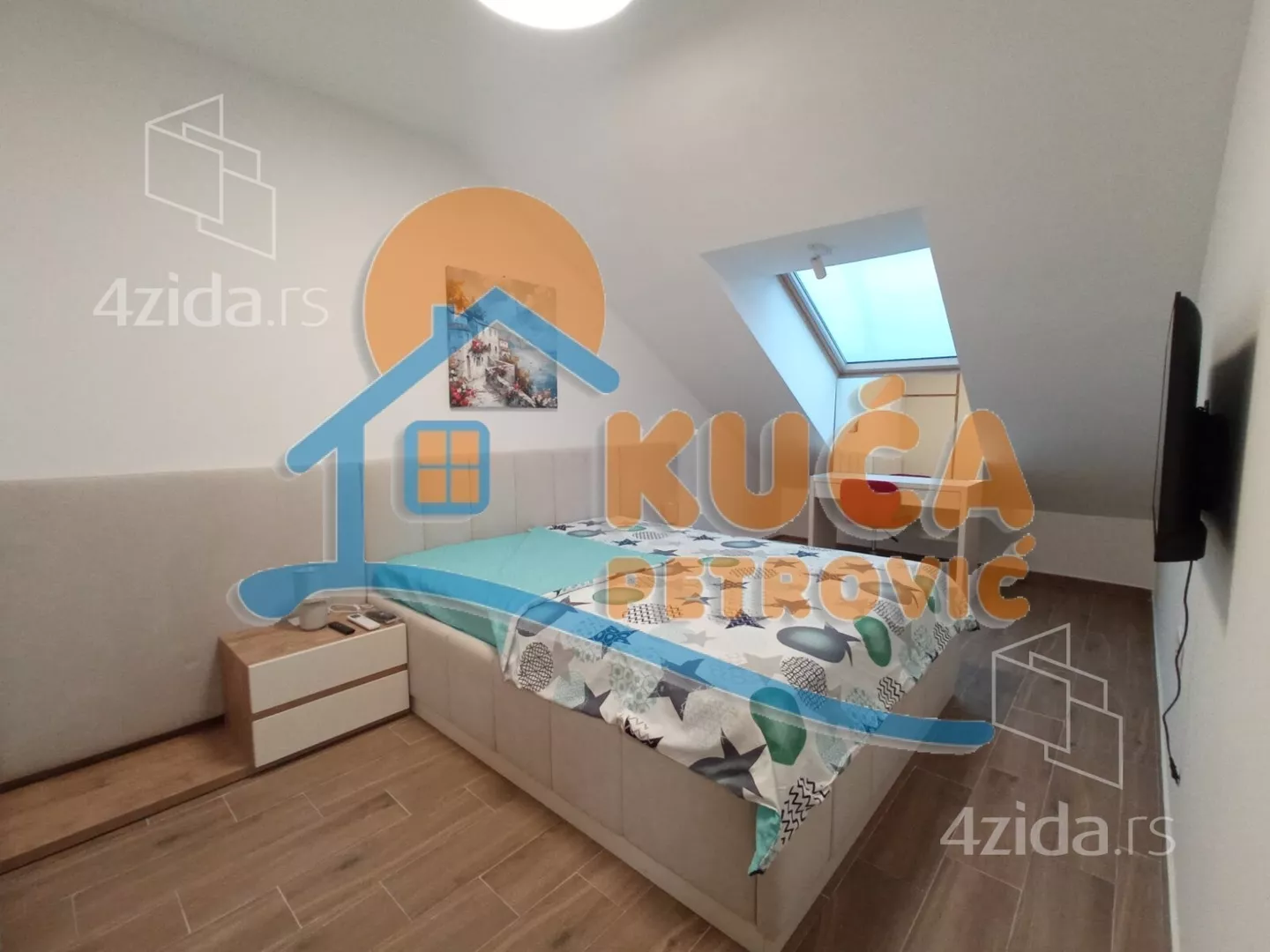 Troiposoban stan | 4zida