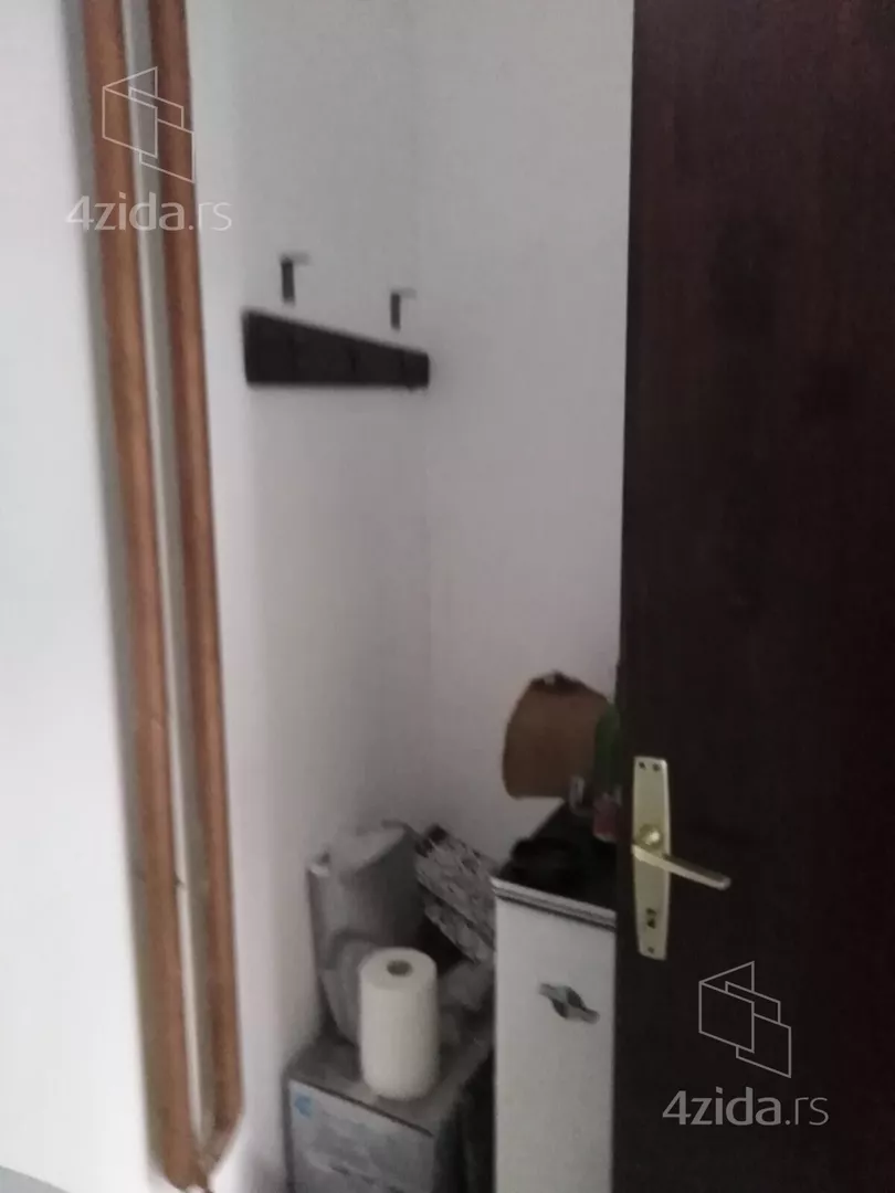 Lokal | 4zida
