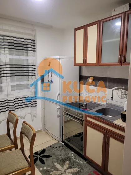 Rentgenova | 4zida.rs