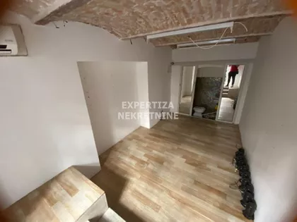 Zmaj Jovina | 4zida.rs