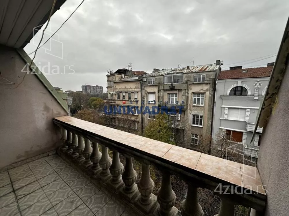 Četvoroiposoban stan | 4zida