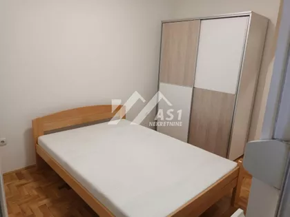 Trg Marije Trandafil | 4zida.rs