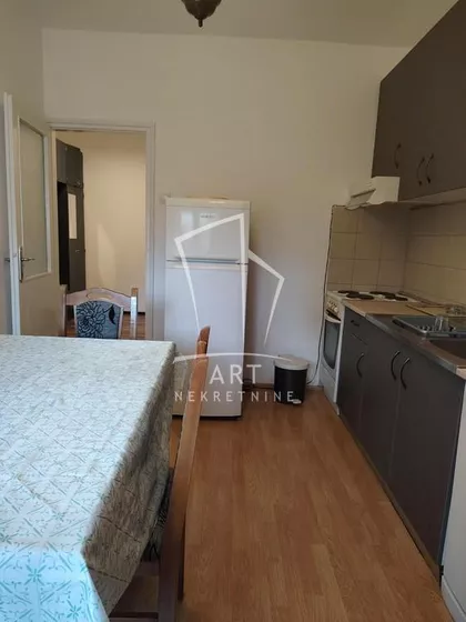 Dr Nika Miljanića | 4zida.rs