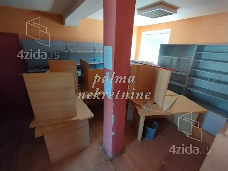 Poslovna zgrada | 4zida