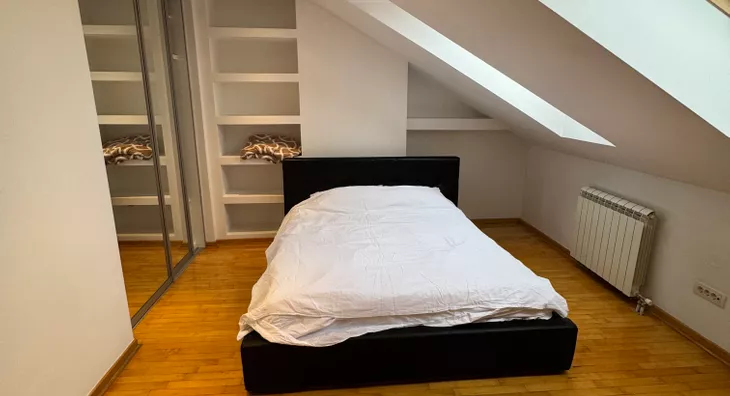 Četvoroiposoban stan | 4zida