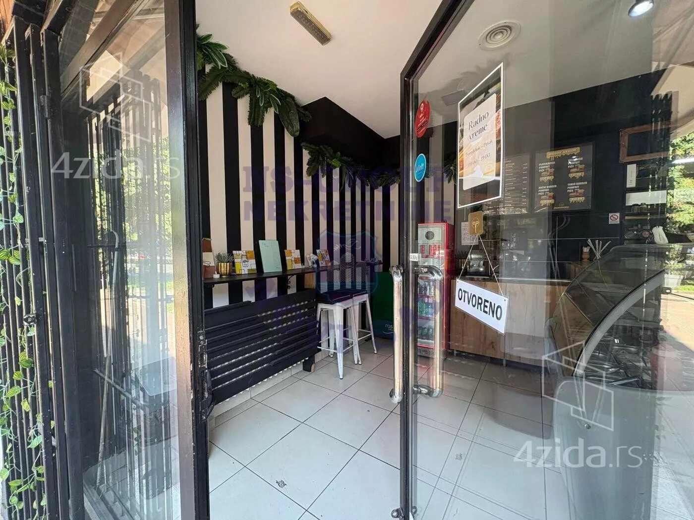 Lokal | 4zida