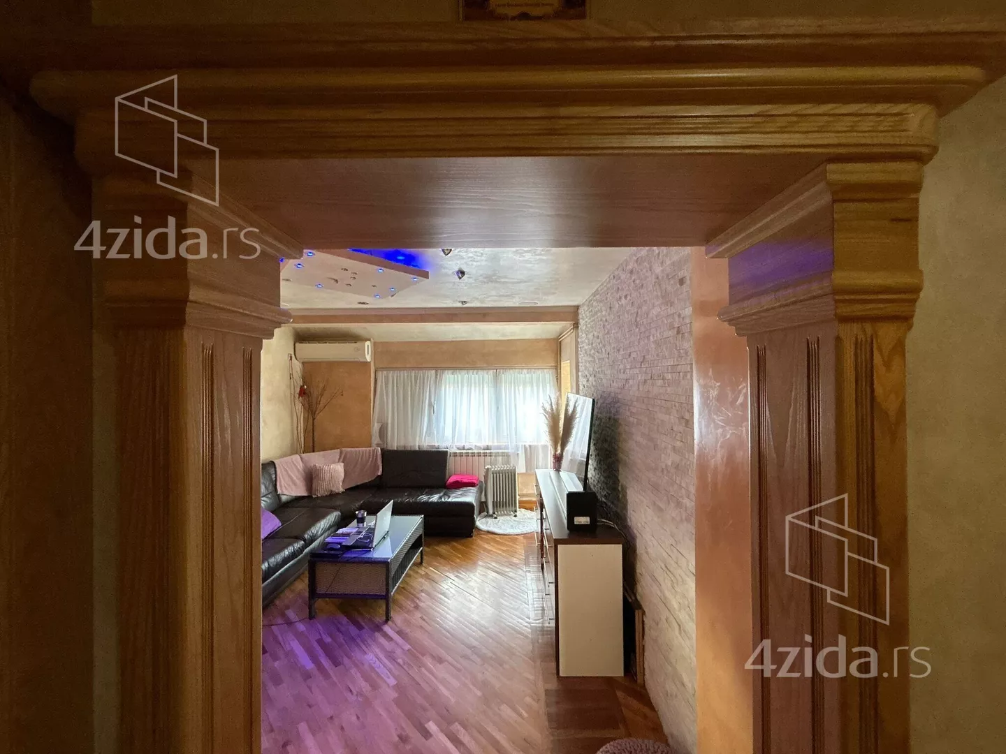 Četvoroiposoban stan | 4zida