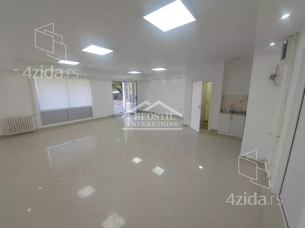 Lokal | 4zida