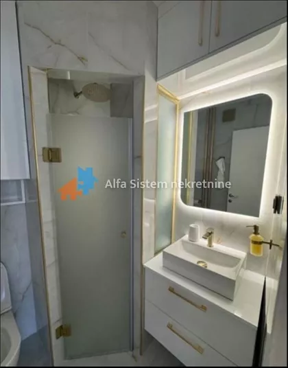 Crveni Krst Vračar | 4zida.rs