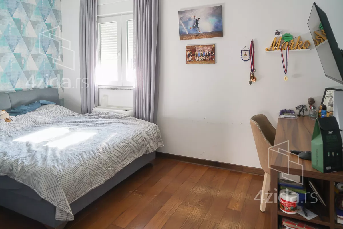 Petosoban stan | 4zida