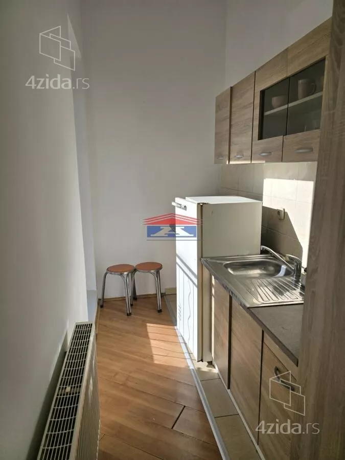 Garsonjera | 4zida