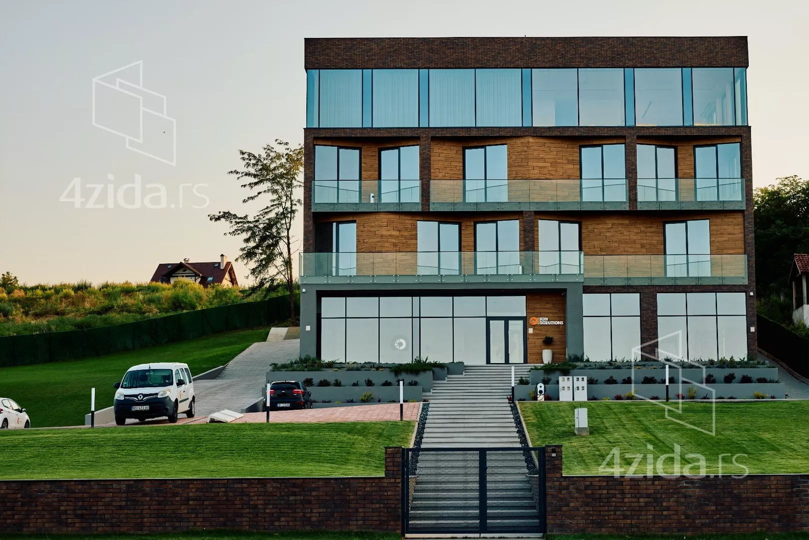 Poslovni prostor | 4zida