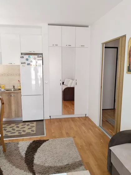 Voje Veljkovića 12 | 4zida.rs