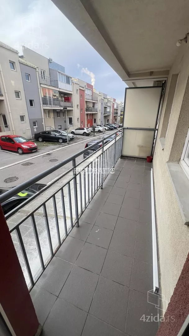 Petosoban stan | 4zida