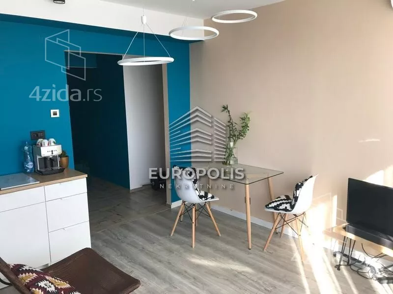 Četvoroiposoban stan | 4zida