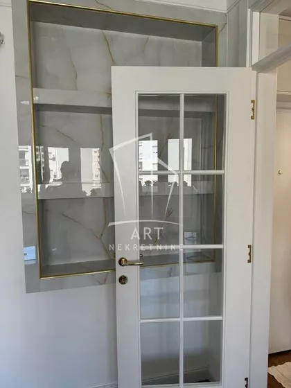 Jovana Rajića | 4zida.rs