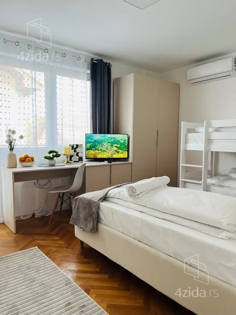 Turistički objekat | 4zida