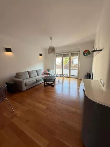 Kalenić pijaca | 4zida.rs