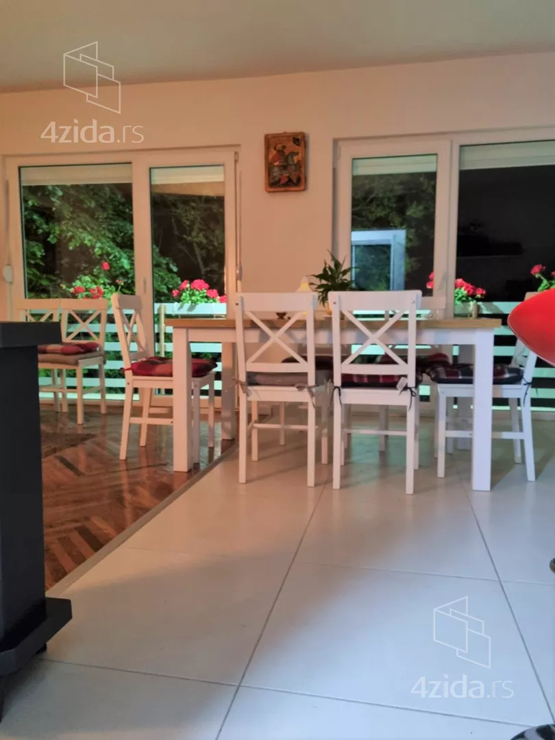 3-etažna kuća | 4zida