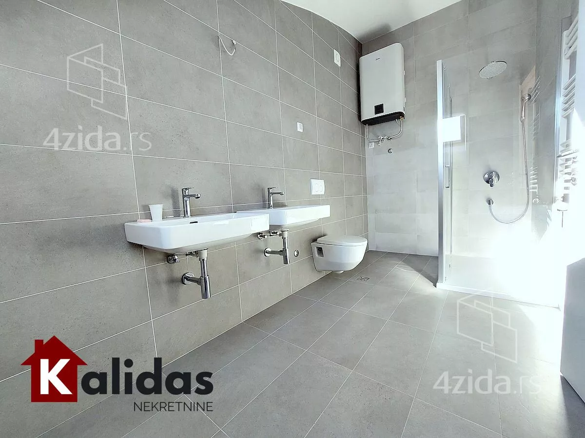 Petosoban stan | 4zida