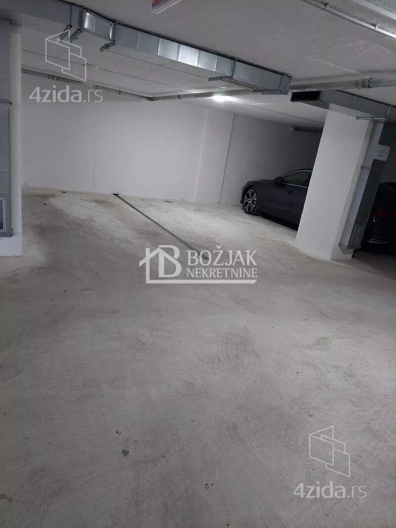Garaža | 4zida