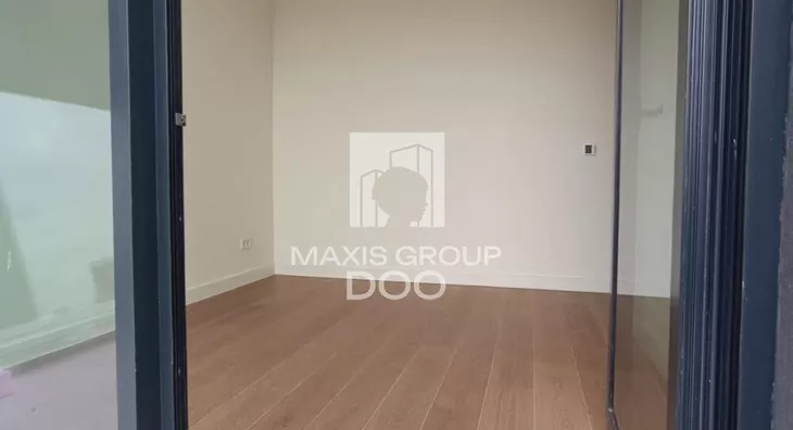 Šestosoban stan | 4zida