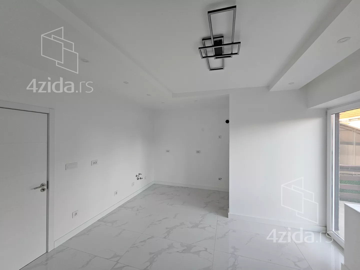 Troiposoban stan | 4zida
