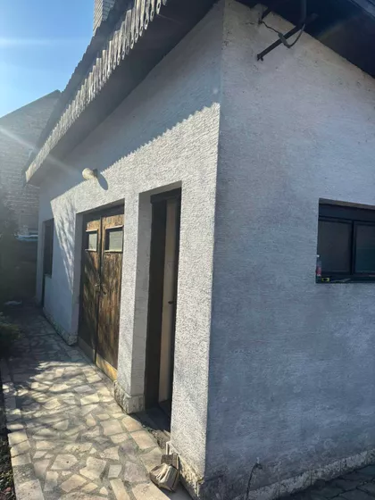 Narodne Revolucije 13 A | 4zida.rs