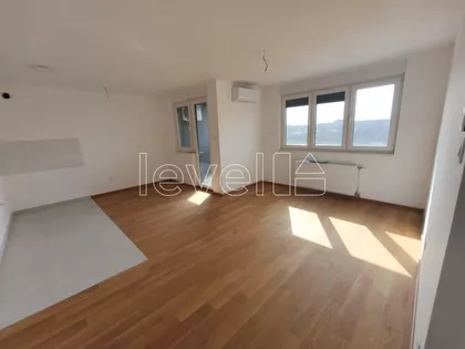 Nova Detelinara | 4zida.rs