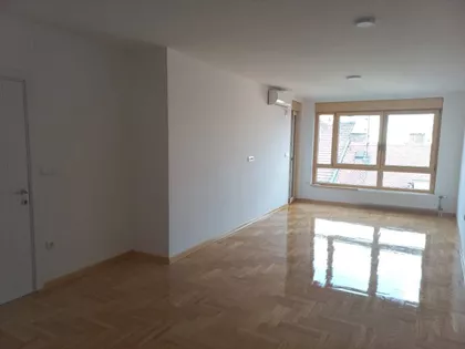 Prvomajska | 4zida.rs