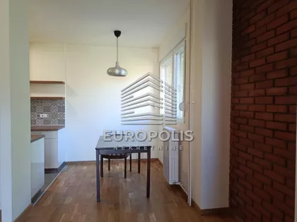 Vukov Spomenik | 4zida.rs