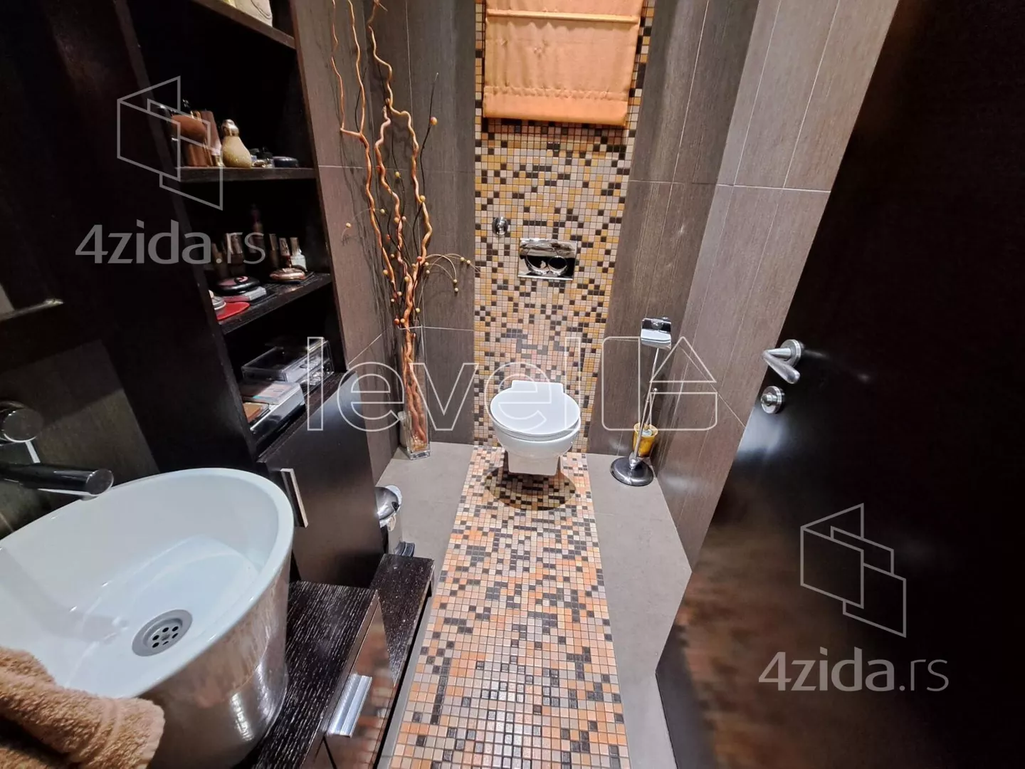 Petosoban stan | 4zida