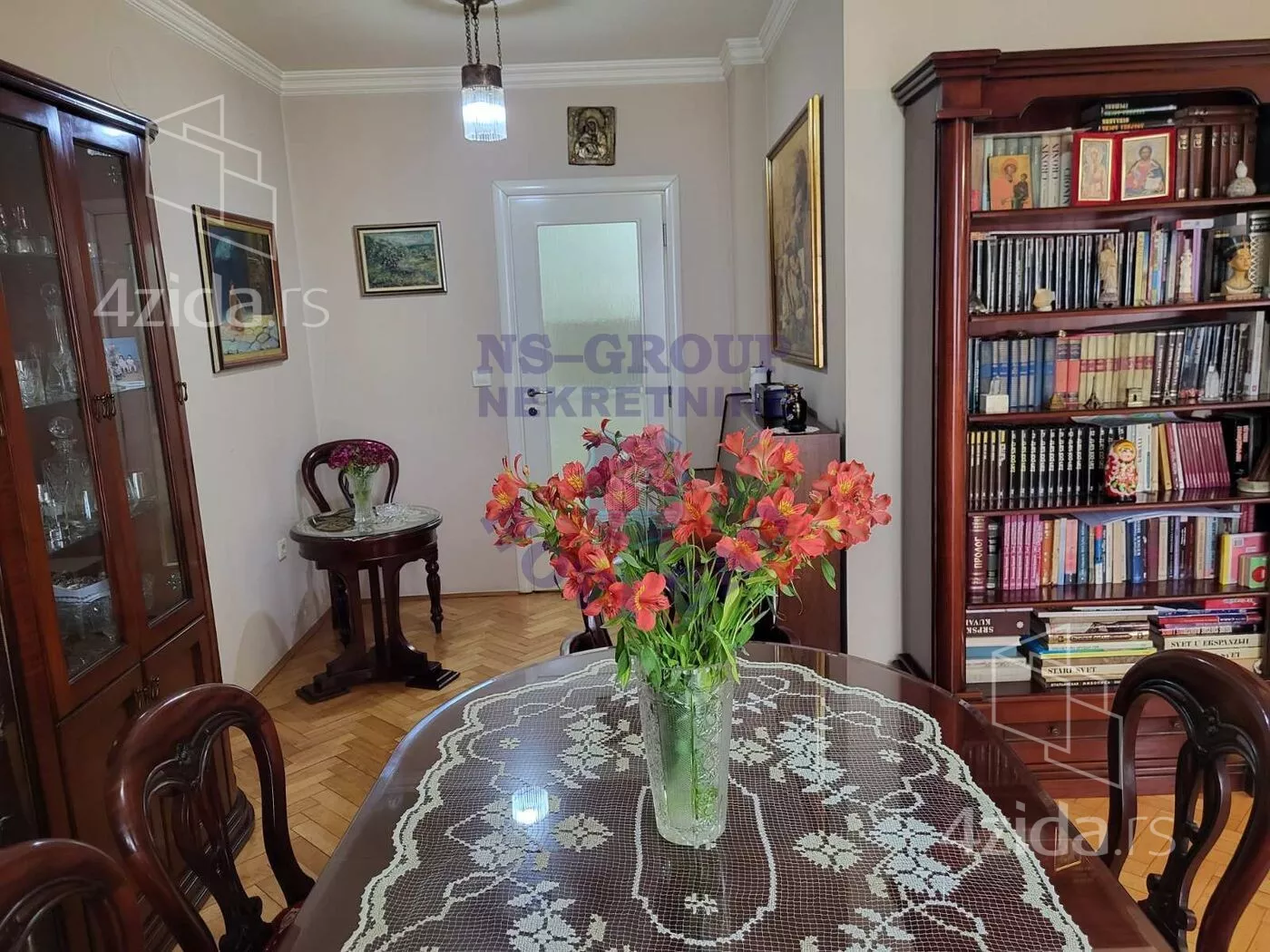 Troiposoban stan | 4zida