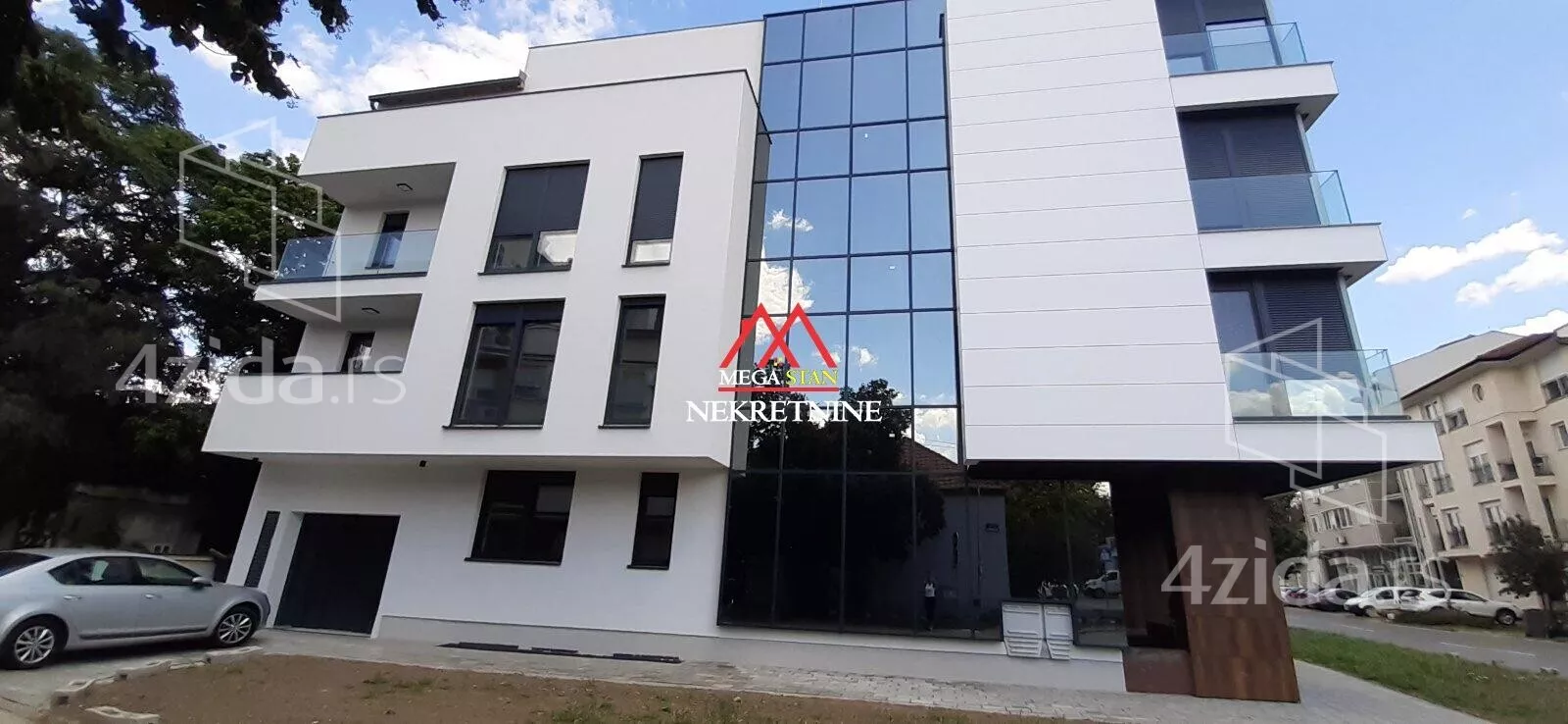 Garaža | 4zida