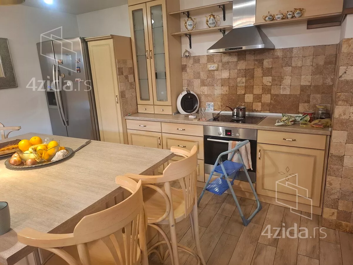 6-etažna kuća | 4zida