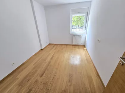 Šumadijska | 4zida.rs