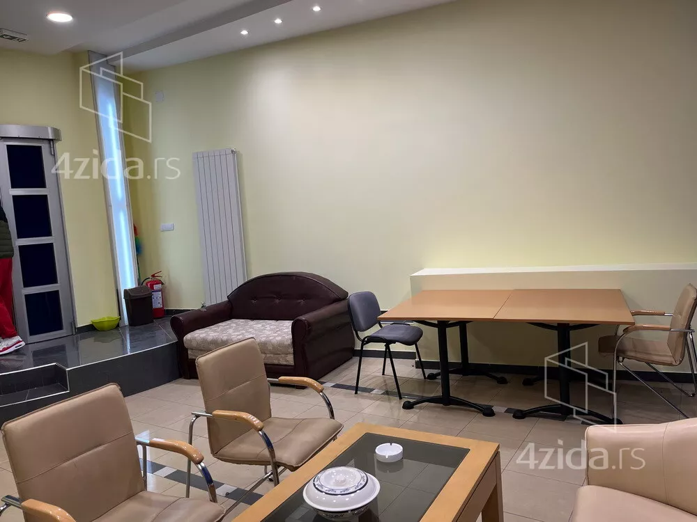 Poslovni prostor | 4zida