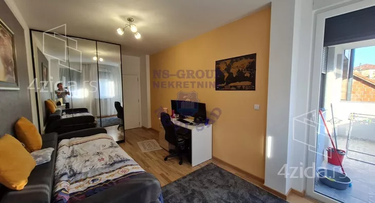 Petosoban stan | 4zida