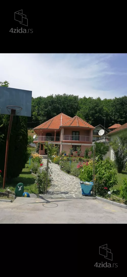 3-etažna kuća | 4zida
